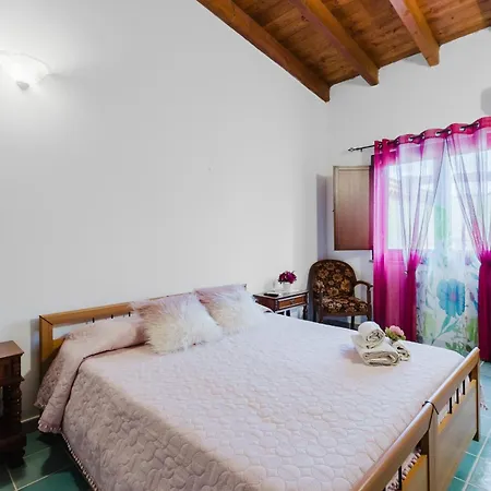 Il Corbezzolo بيت للعطل